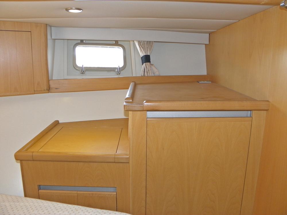 Fore ship, Accommodation